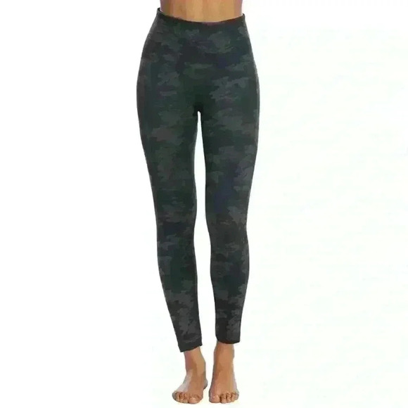 SPANX Pants - Spanx Seamless Camo Leggings